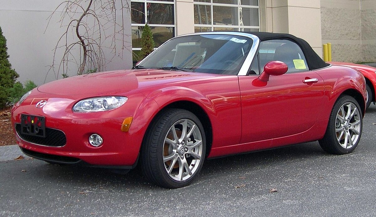 Mazda MX-5 NC front view