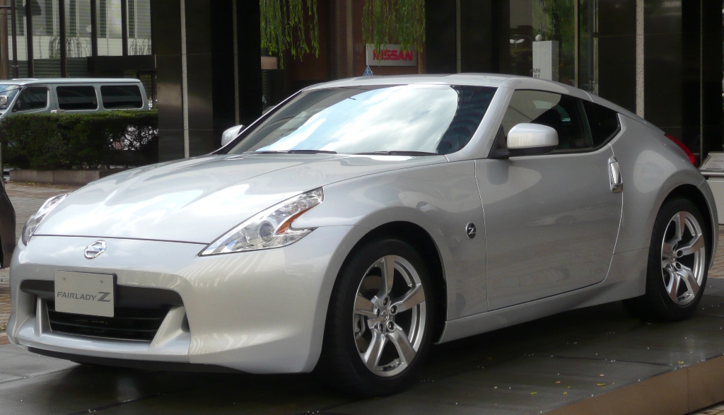 Nissan 370Z coupe