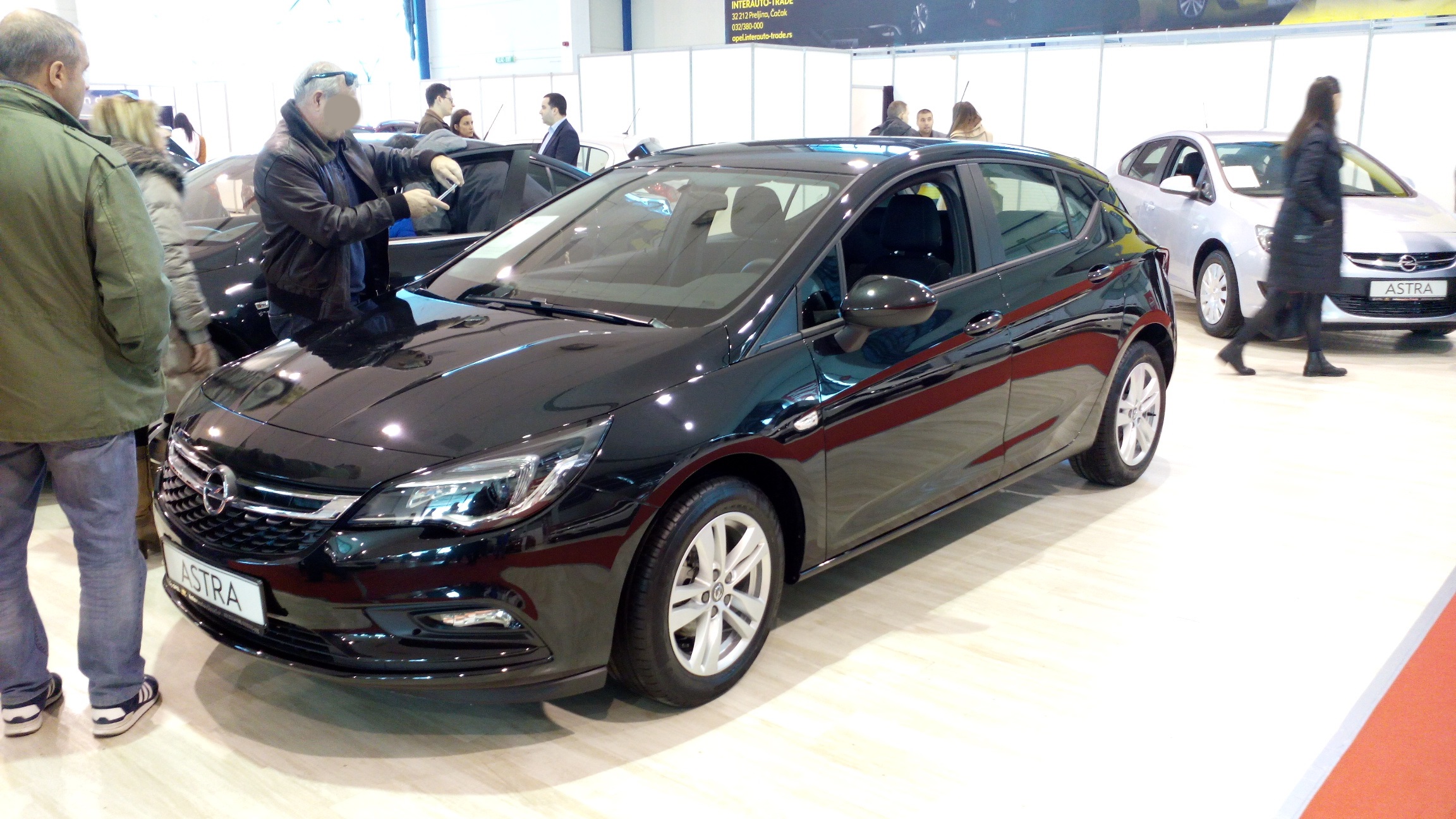 Vauxhall Astra K front three-quarter view